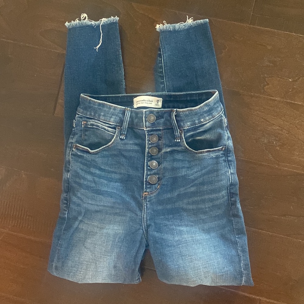 Abercrombie high rise super skinny ankle. Size 25 0R curve love.